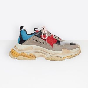 BALENCIAGA TRIPLE S size 38 (Brand new)